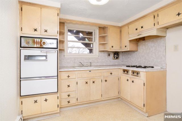 25 Devonshire Terrace, West Orange, NJ 07052