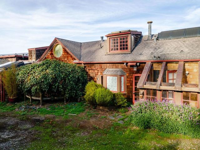 1009 Miramontes Street, Half Moon Bay, CA 94019