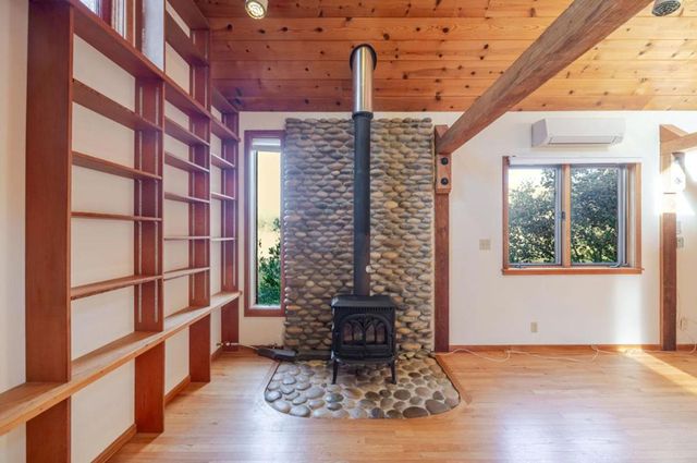 1009 Miramontes Street, Half Moon Bay, CA 94019