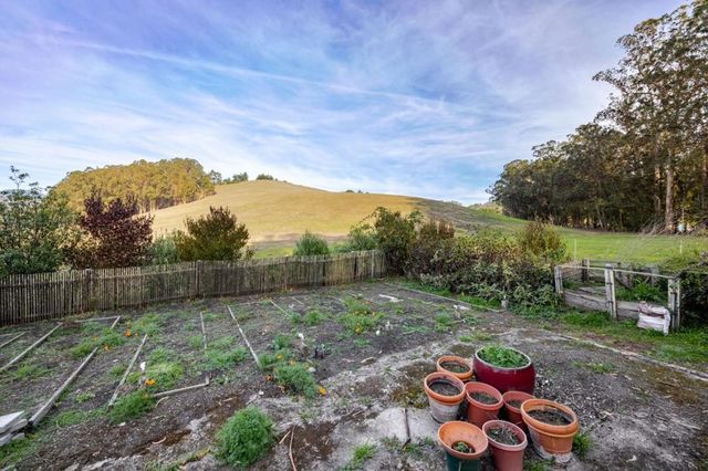 1009 Miramontes Street, Half Moon Bay, CA 94019