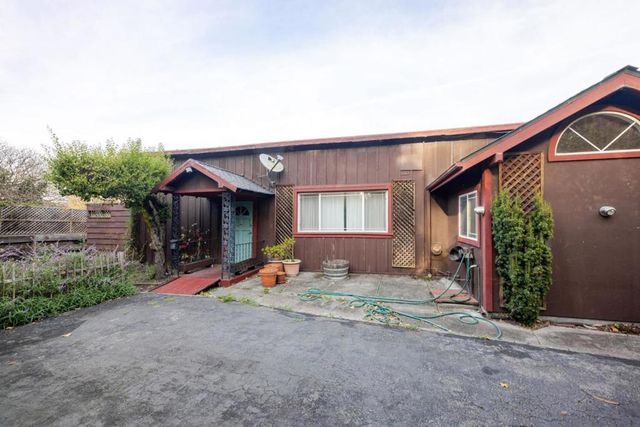 1009 Miramontes Street, Half Moon Bay, CA 94019
