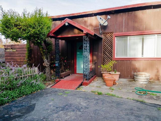 1009 Miramontes Street, Half Moon Bay, CA 94019