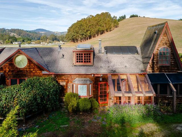 1009 Miramontes Street, Half Moon Bay, CA 94019