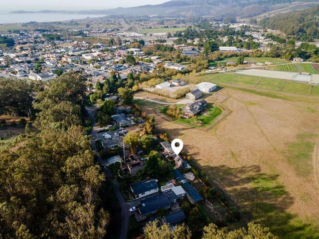 1009 Miramontes Street, Half Moon Bay, CA 94019