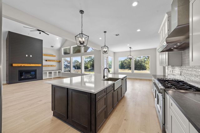 412 S Garrett Circle, Bellville, TX 77418