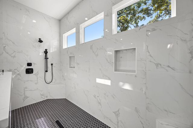 412 S Garrett Circle, Bellville, TX 77418
