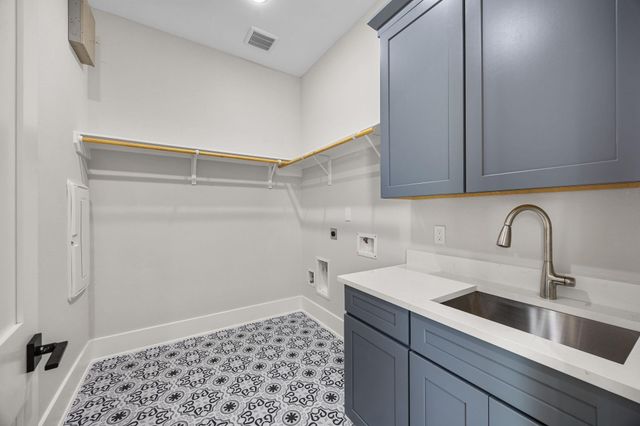 412 S Garrett Circle, Bellville, TX 77418