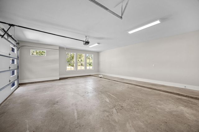 412 S Garrett Circle, Bellville, TX 77418