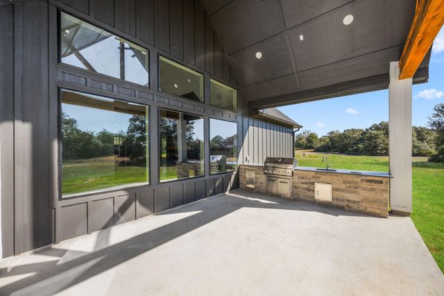 412 S Garrett Circle, Bellville, TX 77418
