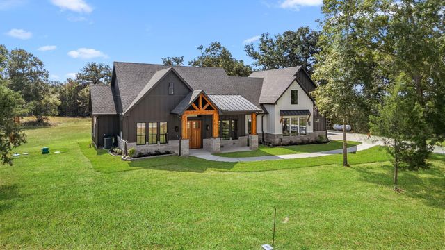412 S Garrett Circle, Bellville, TX 77418