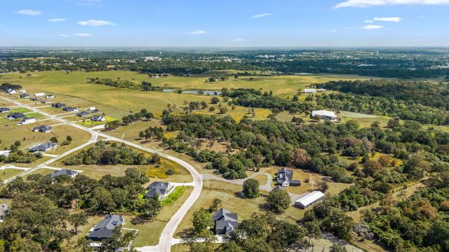 412 S Garrett Circle, Bellville, TX 77418