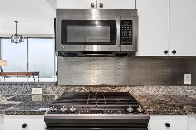 3338 Peachtree NE Road 2808, Atlanta, GA 30326