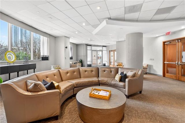 3338 Peachtree NE Road 2808, Atlanta, GA 30326