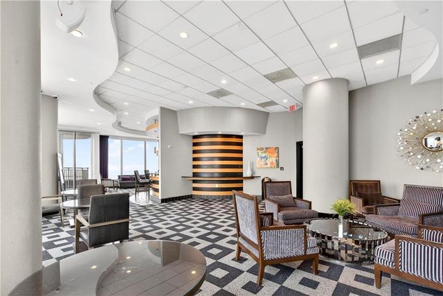 3338 Peachtree NE Road 2808, Atlanta, GA 30326