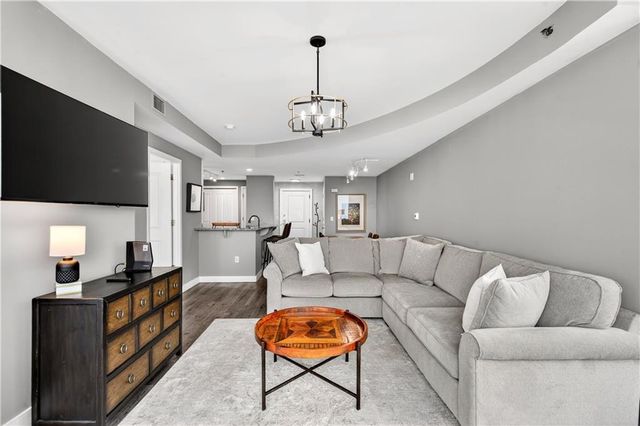 3338 Peachtree NE Road 2808, Atlanta, GA 30326