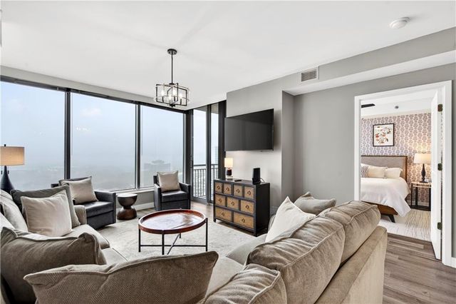 3338 Peachtree NE Road 2808, Atlanta, GA 30326