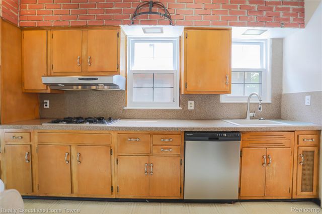 18244 Parkside Street, Detroit, MI 48221