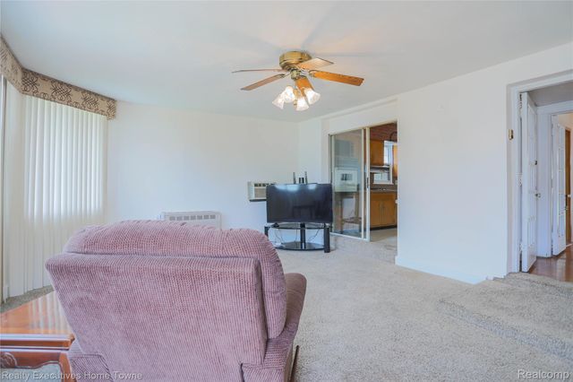 18244 Parkside Street, Detroit, MI 48221