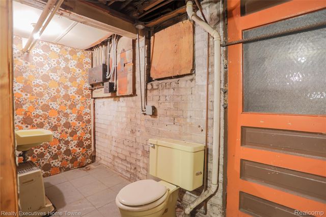 18244 Parkside Street, Detroit, MI 48221