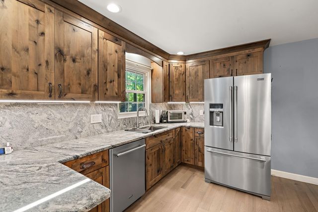 559 N 450 E, Valparaiso, IN 46383