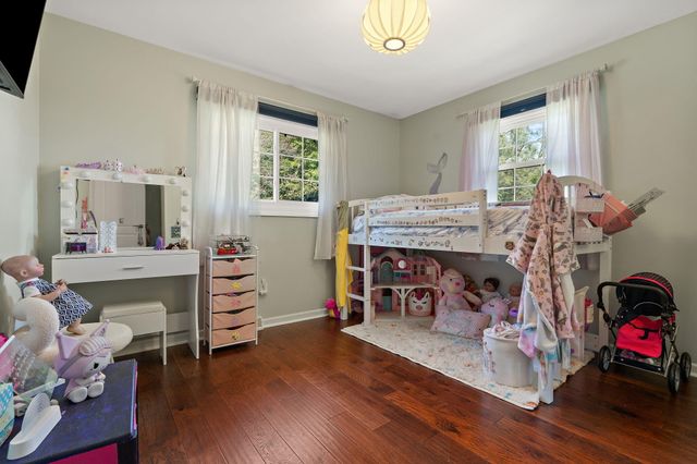 559 N 450 E, Valparaiso, IN 46383