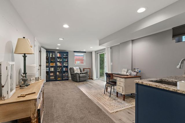 559 N 450 E, Valparaiso, IN 46383