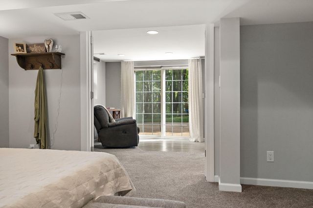 559 N 450 E, Valparaiso, IN 46383