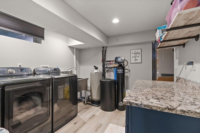 559 N 450 E, Valparaiso, IN 46383