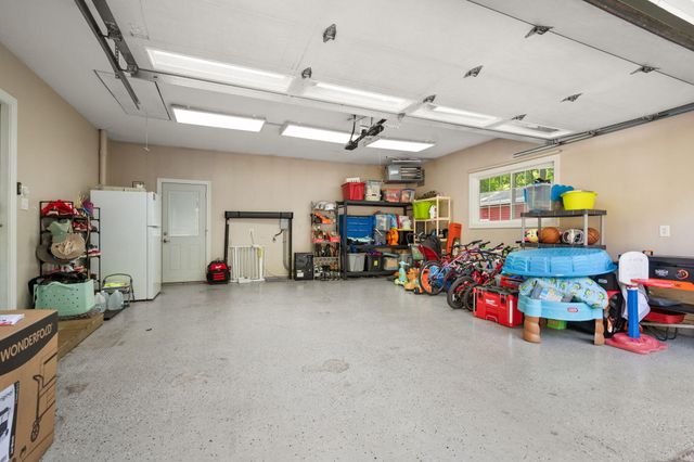 559 N 450 E, Valparaiso, IN 46383