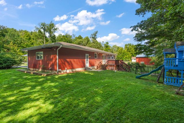 559 N 450 E, Valparaiso, IN 46383