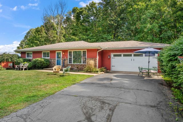 559 N 450 E, Valparaiso, IN 46383