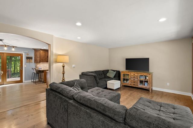 559 N 450 E, Valparaiso, IN 46383