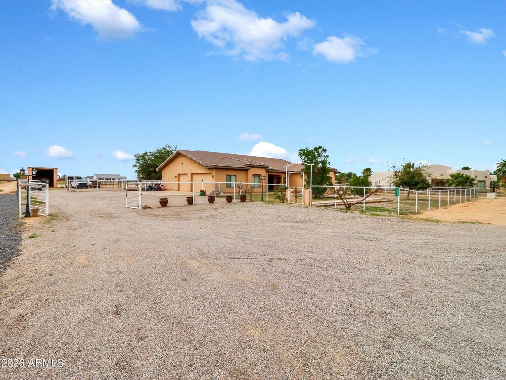 1251 E STETSON Lane, Coolidge, AZ 85128 — photo 4