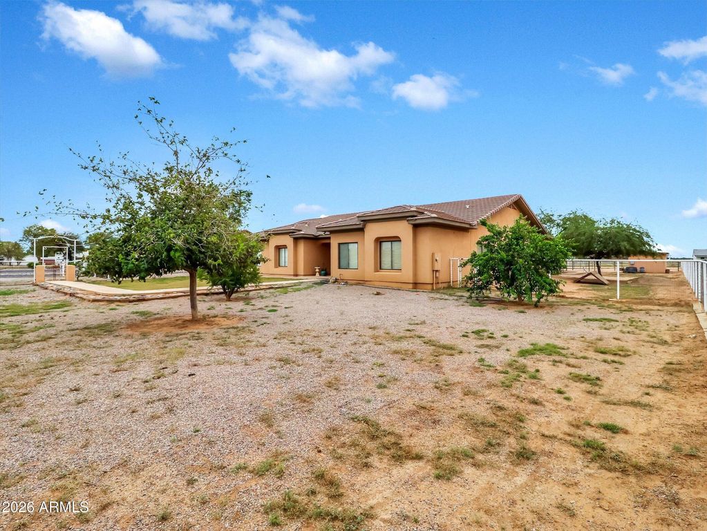 1251 E STETSON Lane, Coolidge, AZ 85128 — photo 5