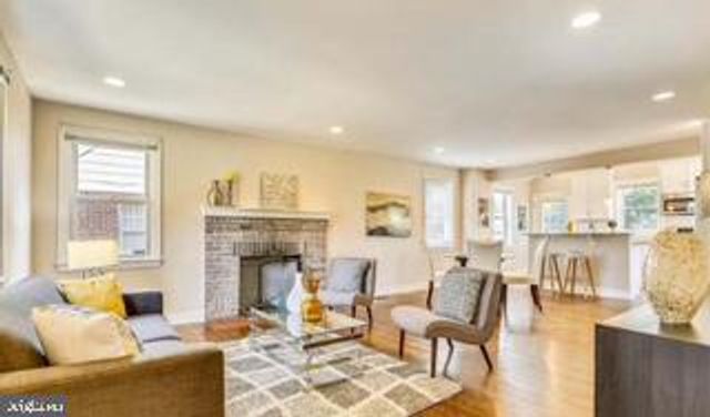 170 CHESAPEAKE ST SW, Washington, DC 20032