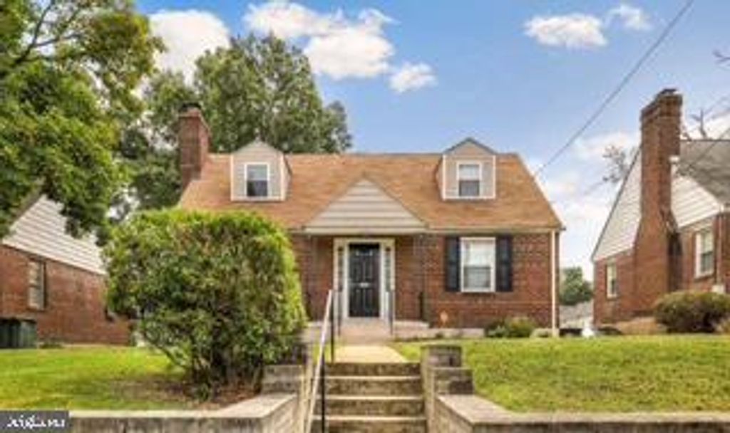170 CHESAPEAKE ST SW, Washington, DC 20032