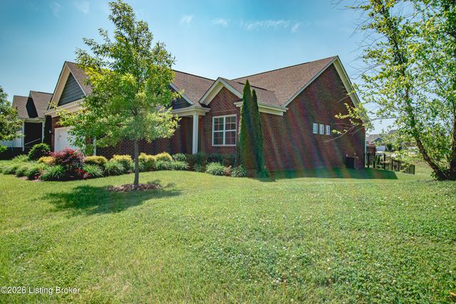 10104 Cedar Garden Dr, Louisville, KY 40291