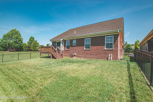 10104 Cedar Garden Dr, Louisville, KY 40291