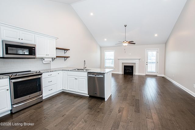10104 Cedar Garden Dr, Louisville, KY 40291