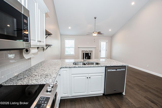 10104 Cedar Garden Dr, Louisville, KY 40291