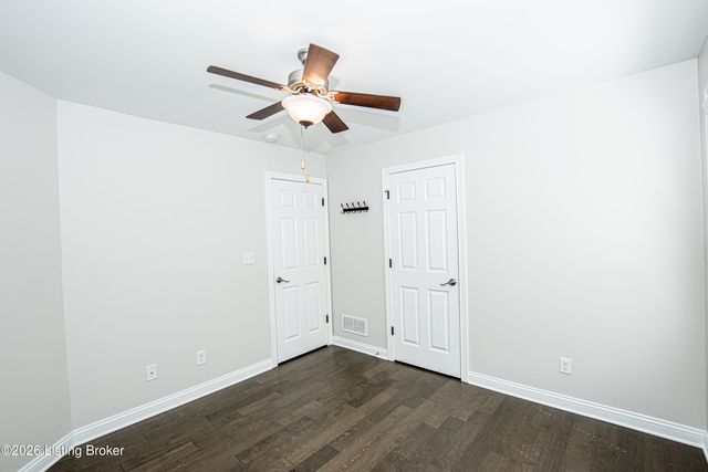 10104 Cedar Garden Dr, Louisville, KY 40291