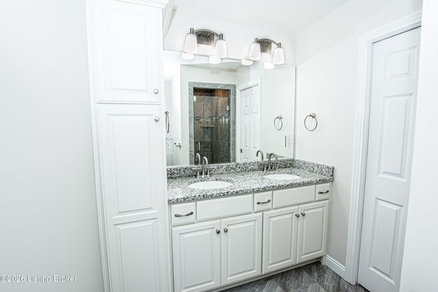 10104 Cedar Garden Dr, Louisville, KY 40291