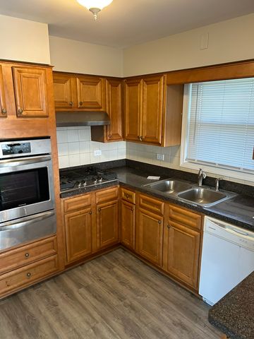 12326 S Racine Avenue, Calumet Park, IL 60827