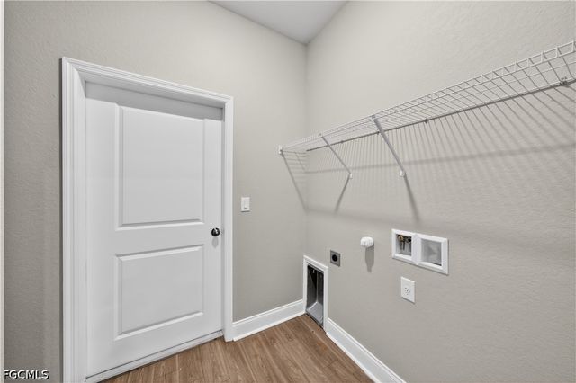 1001 NE 35th LN, Cape Coral, FL 33909