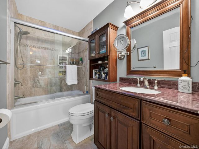 198 Eagle Ridge Way, Nanuet, NY 10954