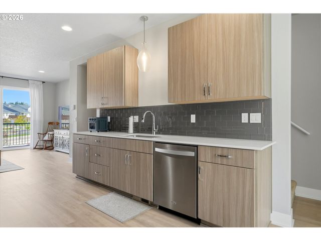 12418 Sw 171ST Ter, Beaverton, OR 97007