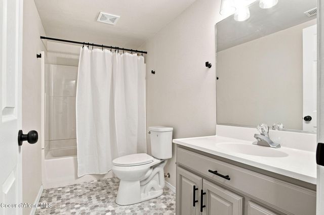 2871 W Apperson DR, Coeur D'alene, ID 83815