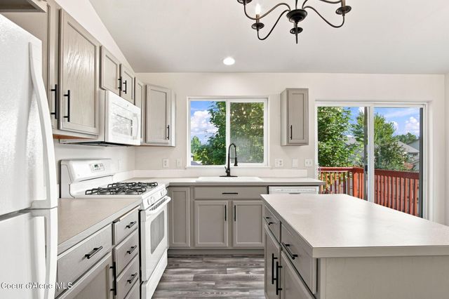 2871 W Apperson DR, Coeur D'alene, ID 83815