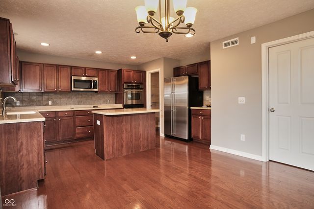 11813 Traymoore Drive, Fishers, IN 46038