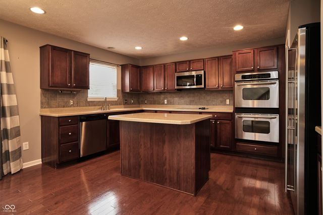 11813 Traymoore Drive, Fishers, IN 46038